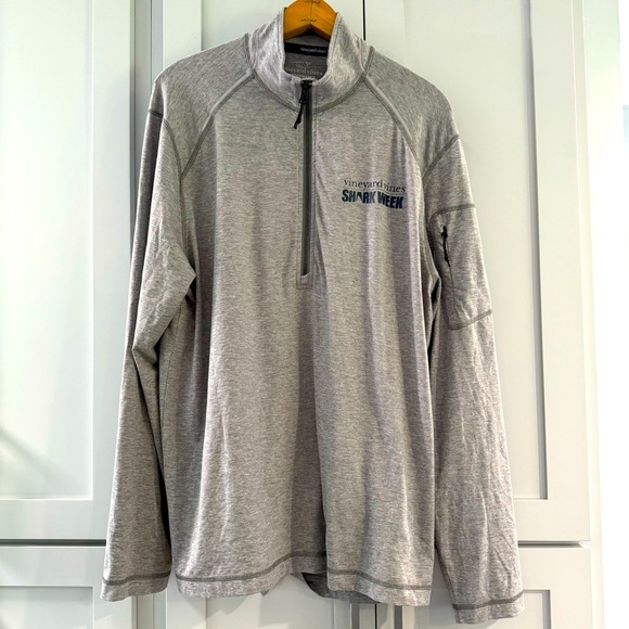 Vineyard Vines Shark Week Gray 1/4 Zip Performance Pullover Medium Sporty Active - Picture 1 of 8
